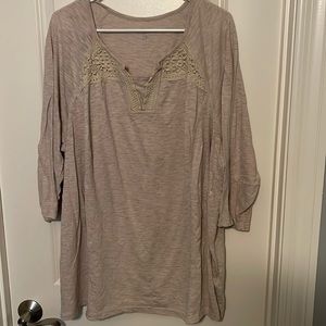 Tan 3/4 length sleeve shirt